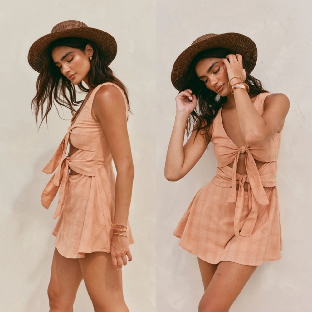 Sleeveless Tie-Front Mini Dress in Peach